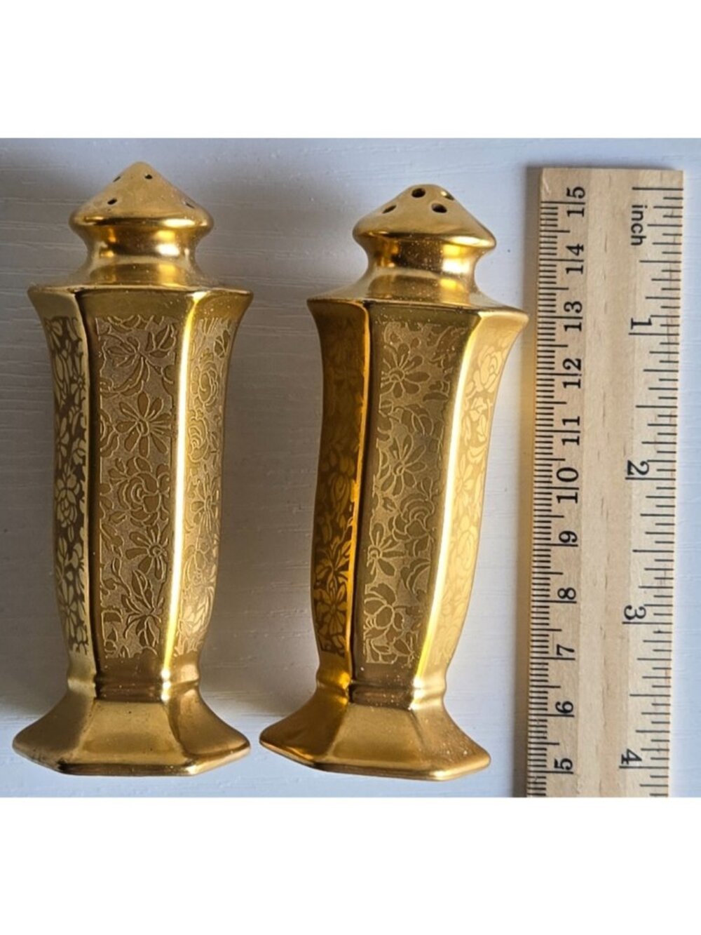 Gilded Ceramic Salt & Pepper Shakers 5.5" Tall & 4" Tall Japan Lot of 4 VTG - Picture 9 of 9